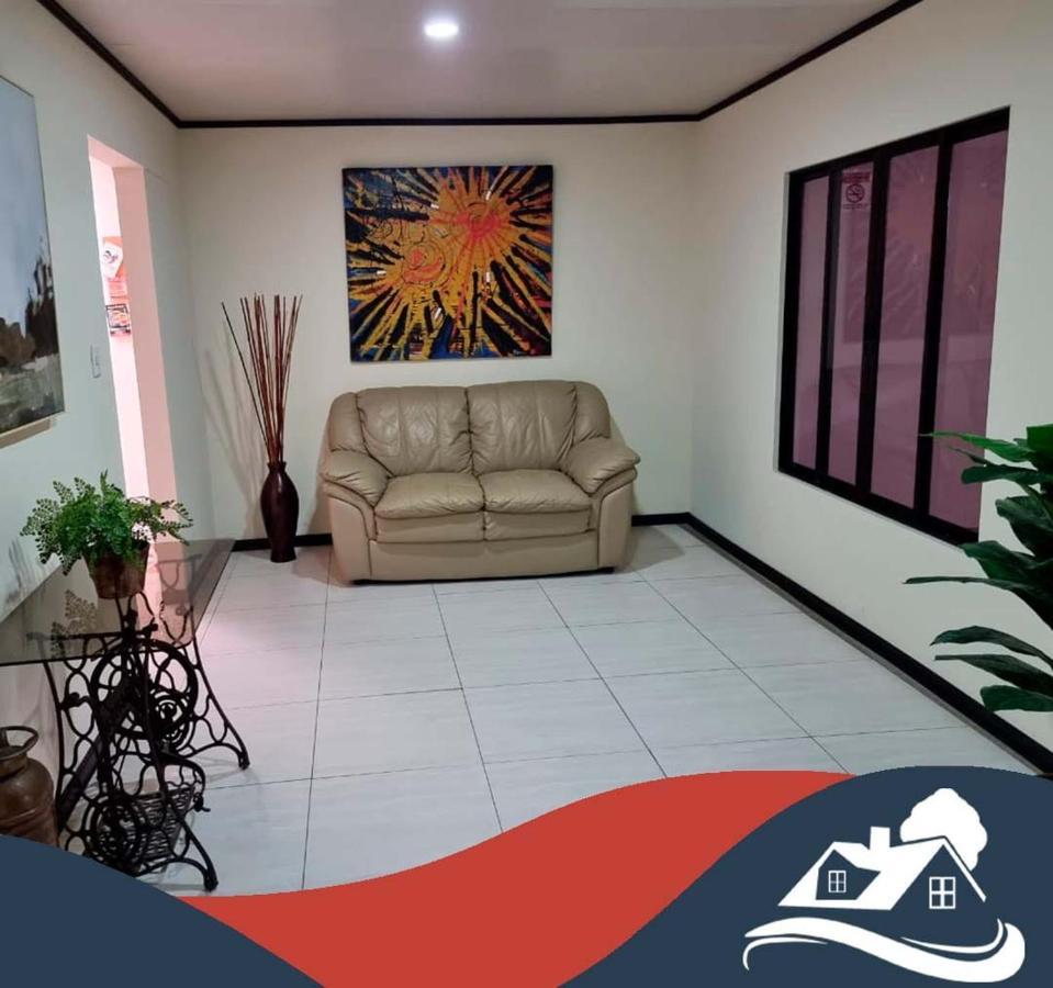 ホテルCasa Colima Isla de Tibas エクステリア 写真